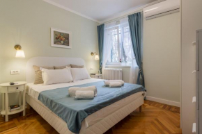 Central stylish & cozy one bedroom Apartment - Adela Accommodation - Ideal for long stays